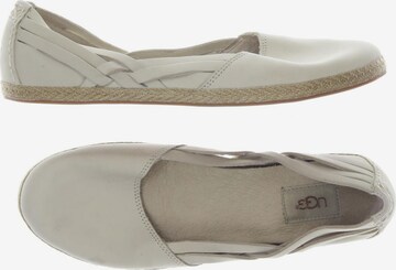 UGG Flats & Loafers in 41 in White: front