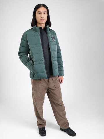 CAMP DAVID Between-Season Jacket in Green