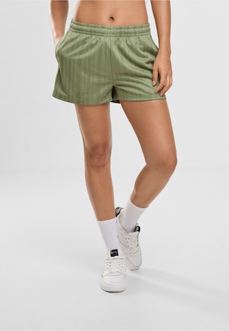 Karl Kani Regular Shorts in Grün