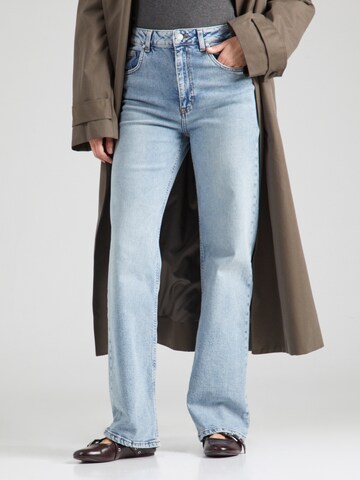 Regular Jeans 'DANICA' de la LTB pe albastru: față