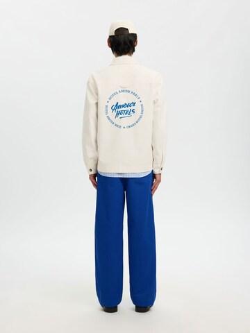 SELECTED - Chaqueta de entretiempo 'Selected x Hotel Amour' en blanco