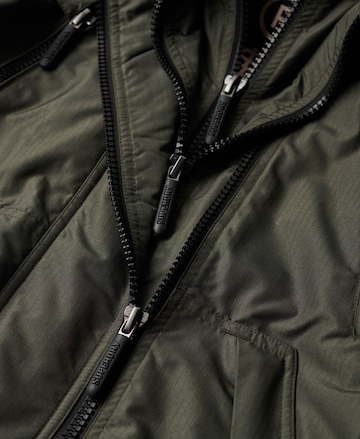 Veste mi-saison 'Mountain SD' Superdry en vert