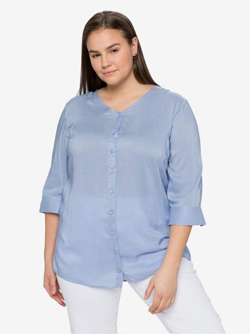 SHEEGO Blouse in Blue: front