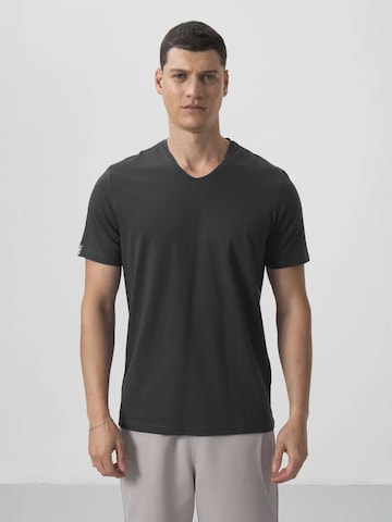 Tommy Life Shirt in Grey: front