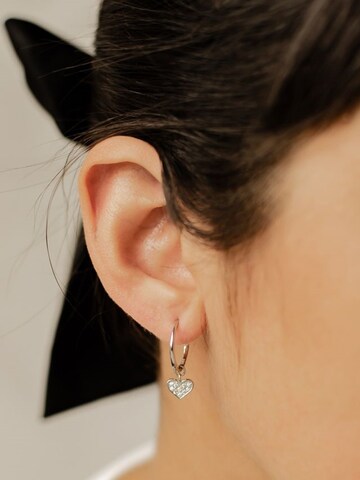 Orecchini 'Heart Whisper' di Hey Happiness in argento