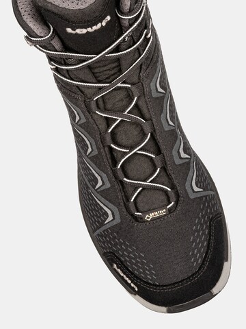 LOWA Boots 'Innox Pro' in Black