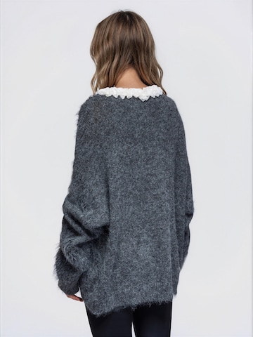 Ombre Pullover‌‌‌‌‌‌ in Grau