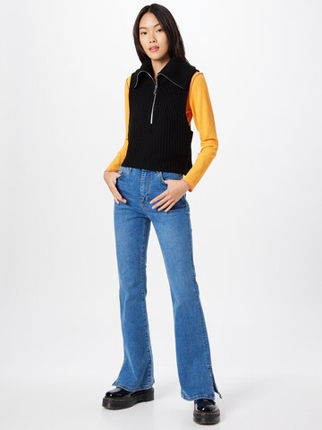 NU-IN Flared Jeans in Blau