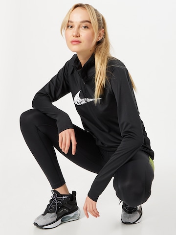 NIKE Спортен суитшърт с качулка в черно