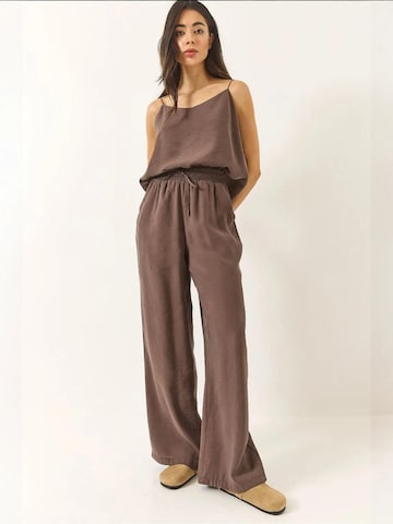 Completo pantalone di Bianco Lucci in marrone