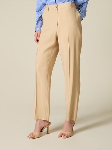 Flared Pantaloni di oltre in beige