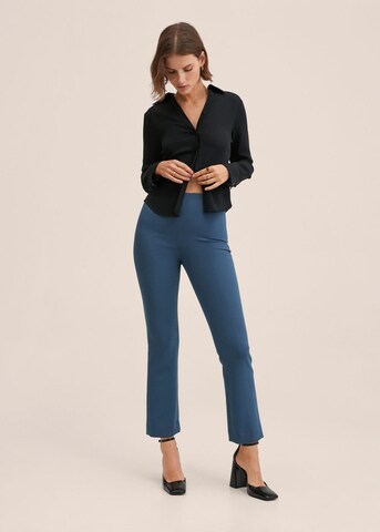 MANGO Bootcut Broek 'Atenas' in Blauw