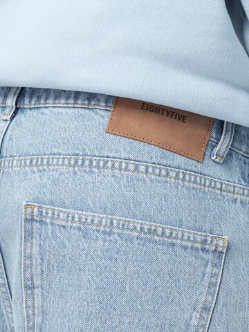 EIGHTYFIVE Loosefit Jeans in Blauw