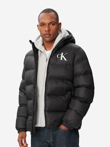 Calvin Klein Jeans - Abrigo de invierno en negro: frente