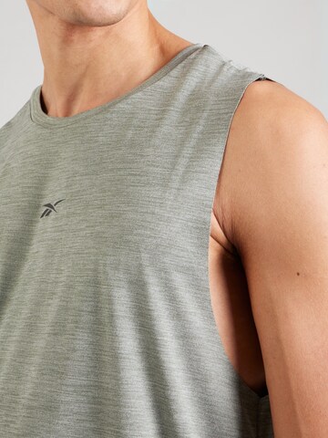 Reebok - Camiseta funcional en verde