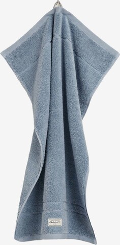 GANT Towel in Blue: front