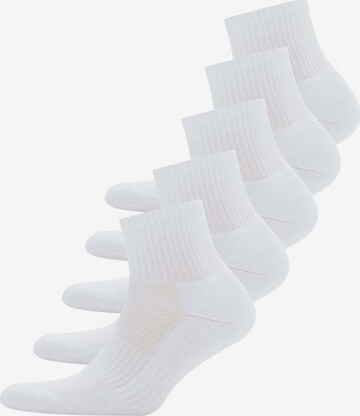 Chaussettes WESTMARK LONDON en blanc : devant