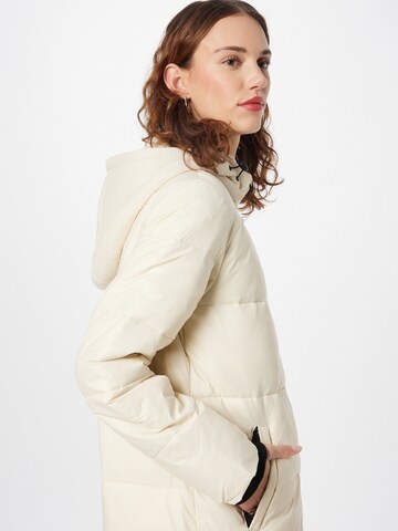 Manteau d’hiver 'DUSTY-JA' SISTERS POINT en beige