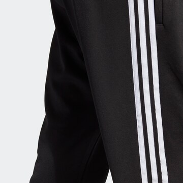 ADIDAS ORIGINALS Tapered Broek 'Adicolor Classics Sst' in Zwart