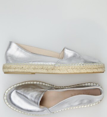 Zign Flats & Loafers in 38 in Silver: front