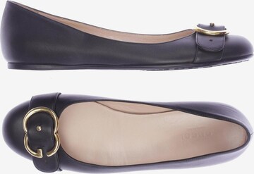 Gucci Flats & Loafers in 36,5 in Black: front