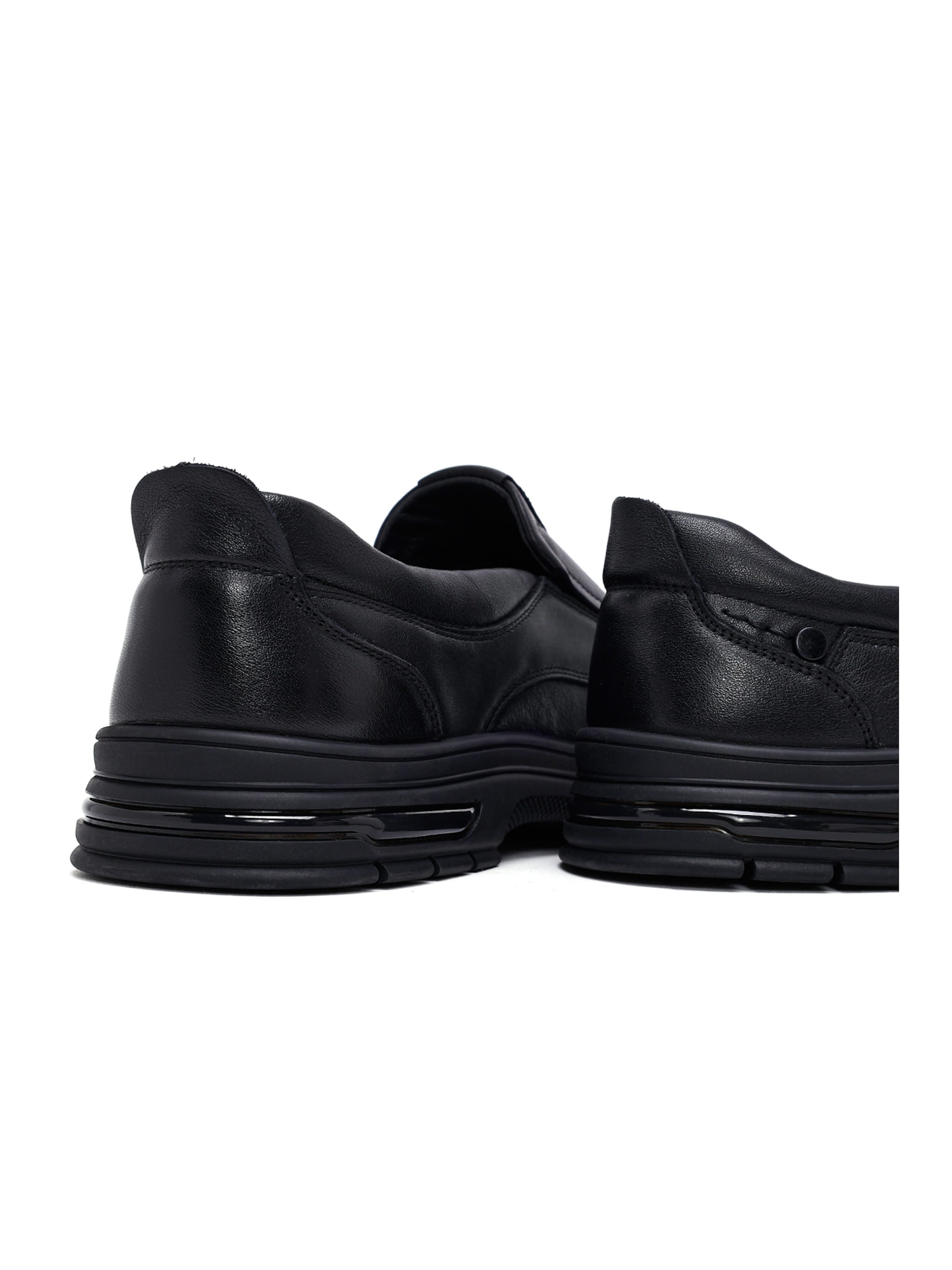 Derimod Slipper in Schwarz