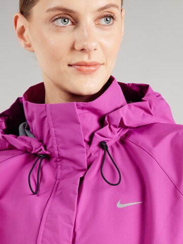 NIKE Sportdzseki 'SWIFT' - rózsaszín