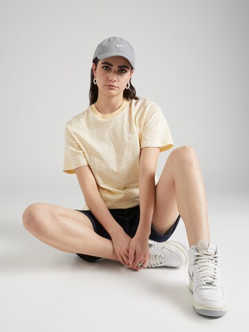 Carhartt WIP T-shirt 'Coleen' i gul