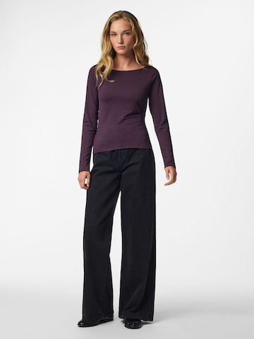 PIECES Top in Lila