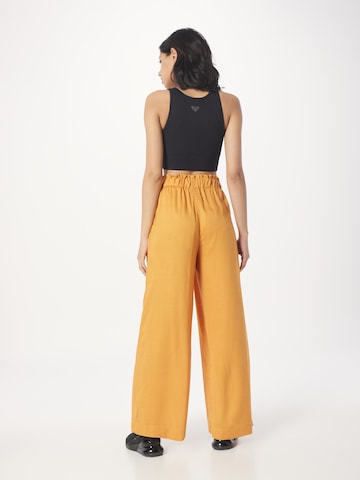 O'NEILL - Pierna ancha Pantalón deportivo 'MALIA' en naranja