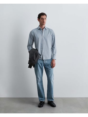 Coupe regular Chemise ' ' Scalpers en gris : devant