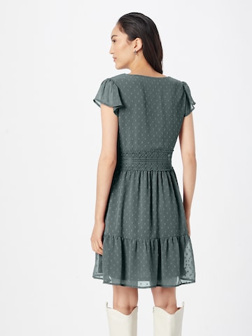 Rochie 'Taira' de la ABOUT YOU pe verde