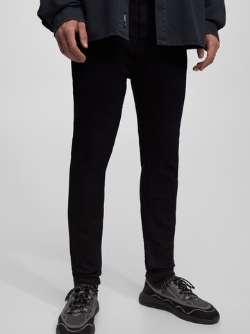 Pull&Bear Regular Jeans in Schwarz