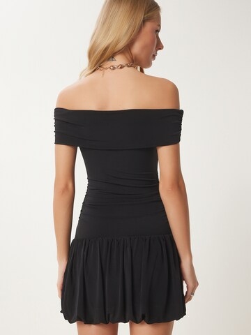 Happiness İstanbul Kjole i sort