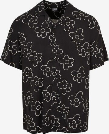 Urban Classics Button Up Shirt in Black: front