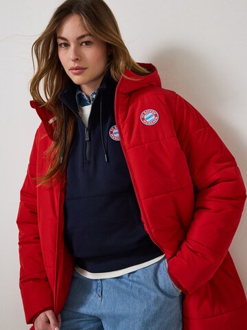 FC BAYERN MÜNCHEN Winter Coat in Red