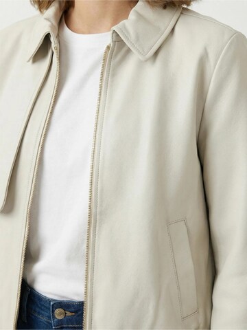 Covered Zomerjas 'Berry' in Beige