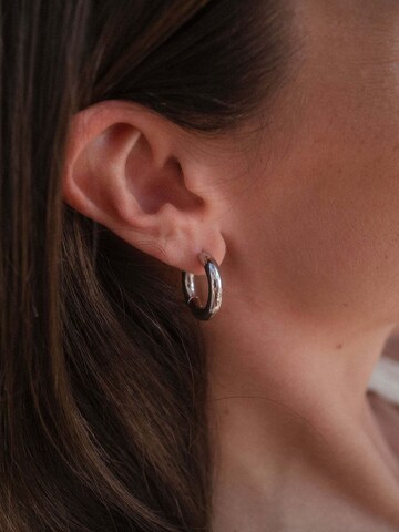 Orecchini 'glamorous' di PURELEI in argento: frontale