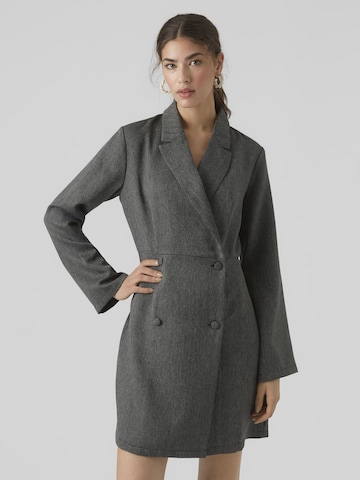 Robe VERO MODA en gris : devant