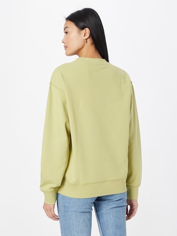 LEVI'S ® Sweatshirt 'Standard Crew' in Yellow