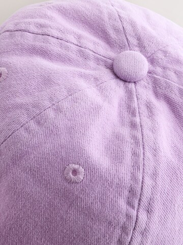 Next Cap in Lila