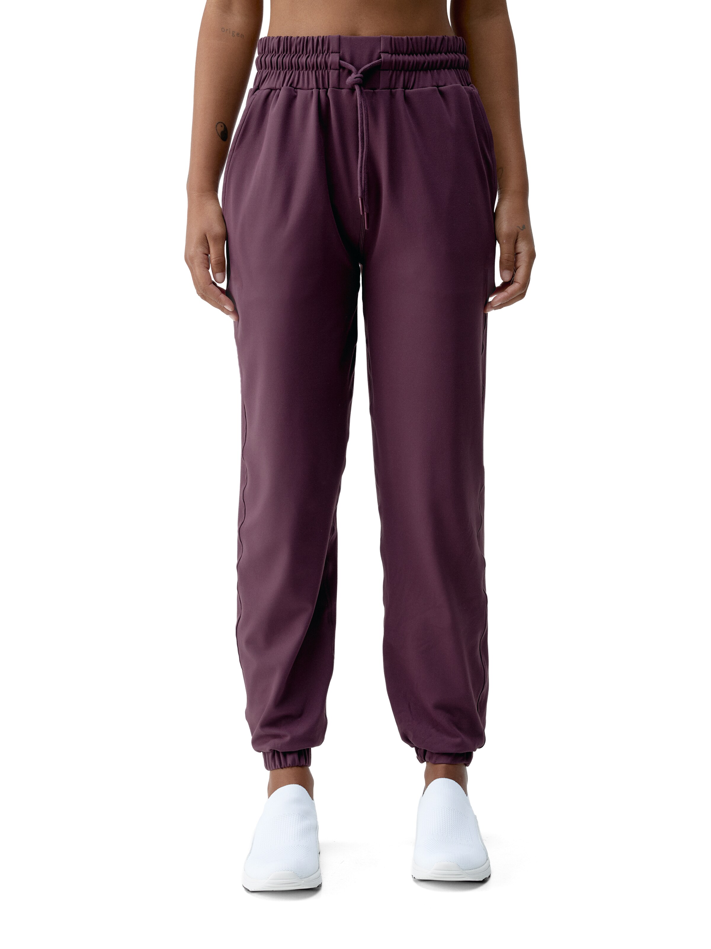 Born Living Yoga Loosefit Sportbroek ' Camille ' in Rood: voorkant