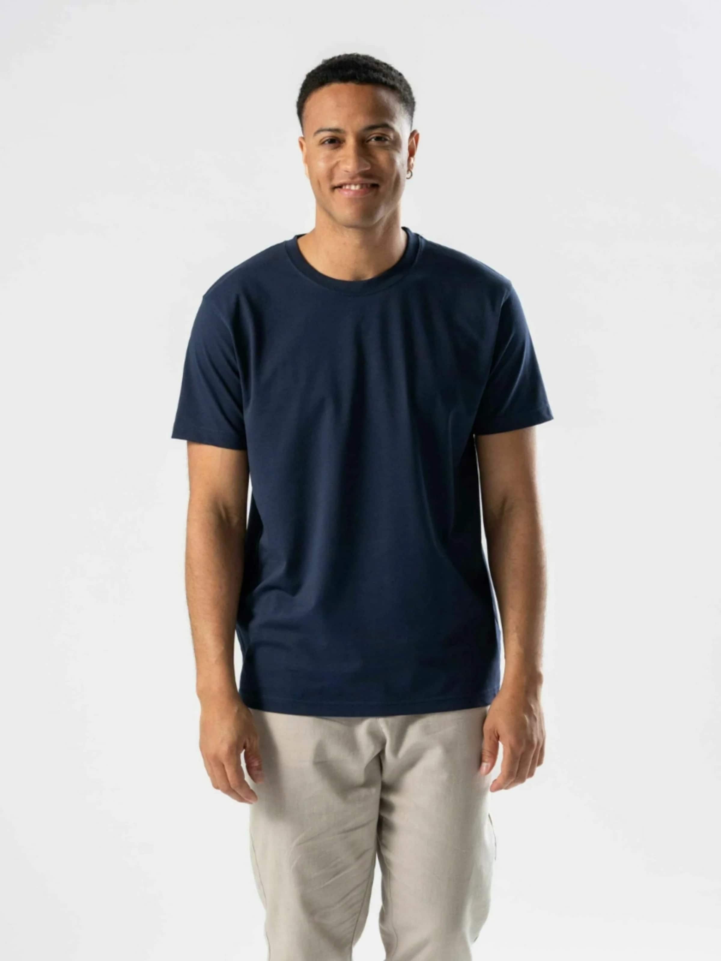 TEESHOPPEN - Camisa ' Regular T ' en azul: frente