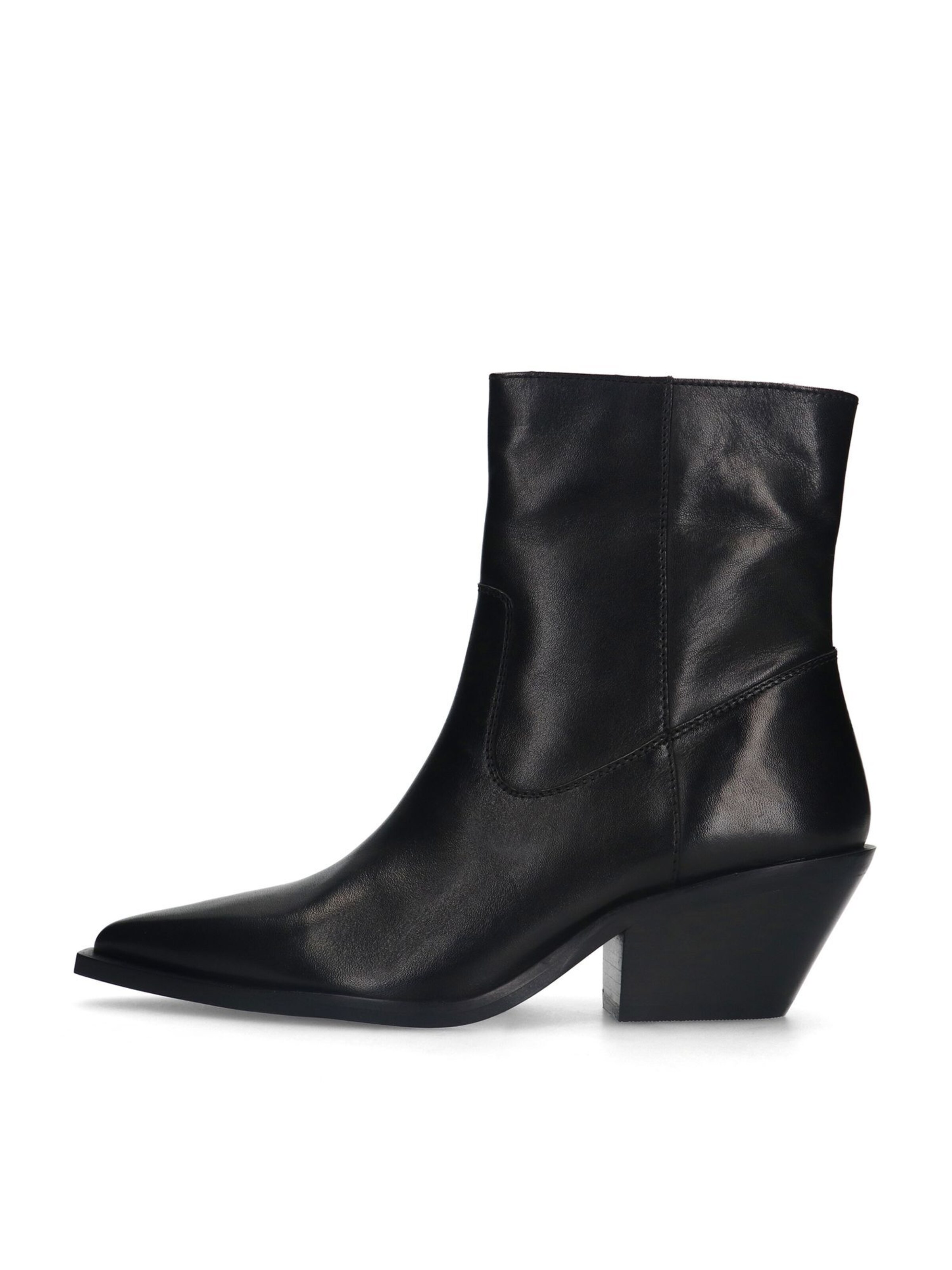 SACHA Ankle Boots in Black