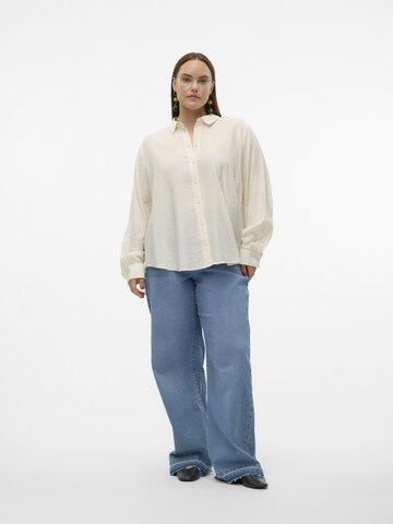 Vero Moda Curve Blouse 'VMComila' in Beige