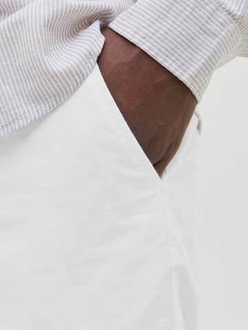 Regular Pantalon chino JACK & JONES en blanc