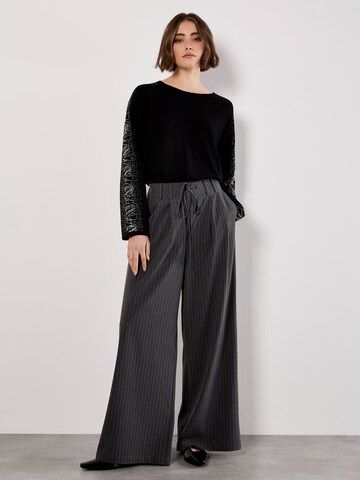 Pull-over ' ' Apricot en noir