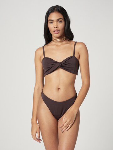 A LOT LESS Bandeau Bikinioverdel 'Felice' i brun