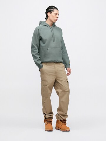 Carhartt WIP Sweatshirt 'Chase' in Grün