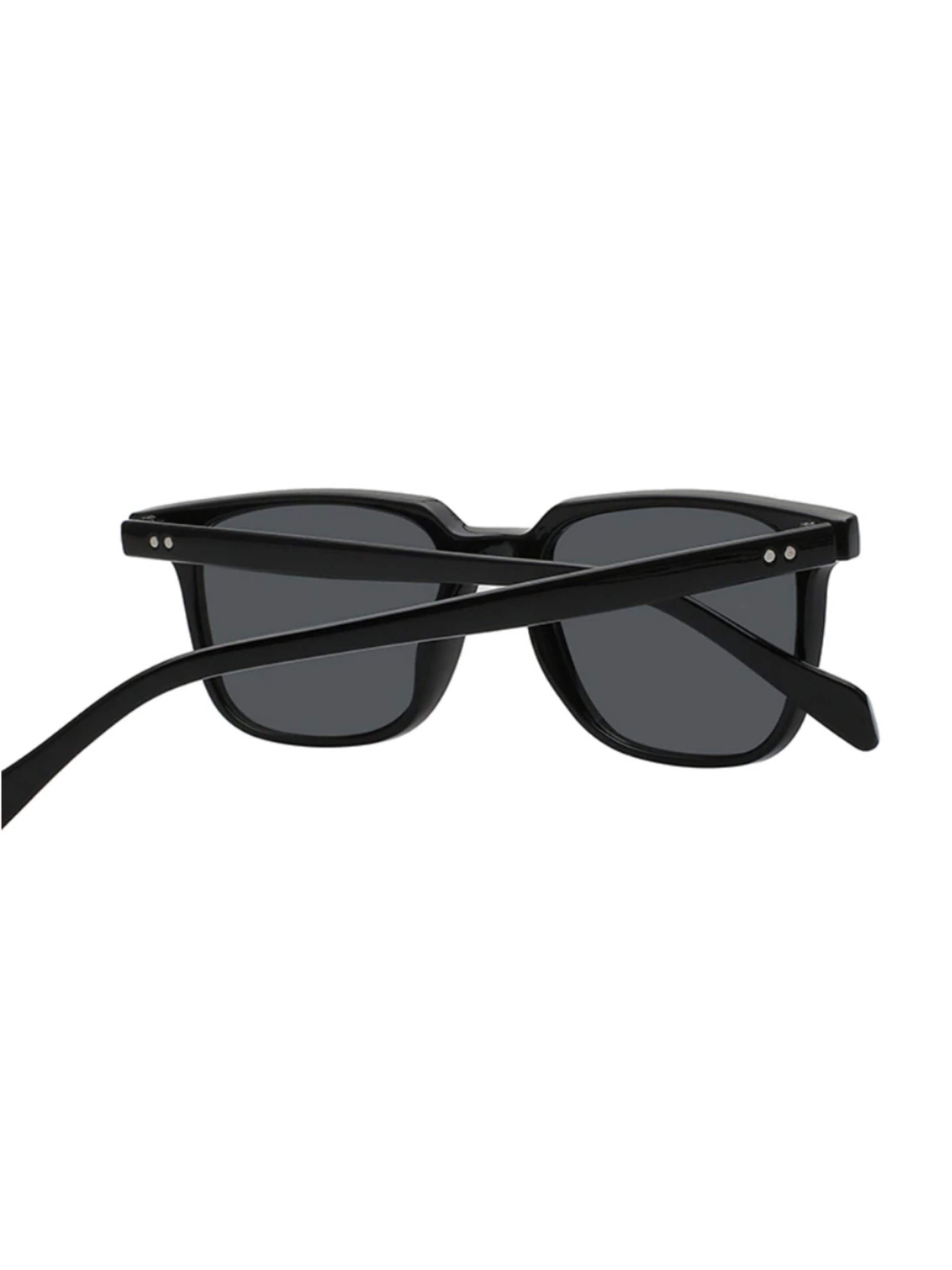 VEYREY Sunglasses in Black